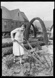 Magnolia Park publicity with Billie Barnes, Burbank, CA, 1927