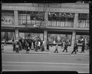 Crowds looking at Maytag window, Southern California, 1940