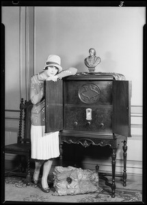 Lina Basquette at De Mille studio, Southern California, 1928