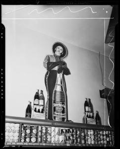 Don Sparkeeta at Carty Brothers Market, 4338 Crenshaw Boulevard, Los Angeles, CA, 1940