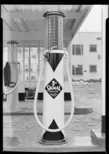 Gas station pump, Signal Oil Co., Southern California, 1932