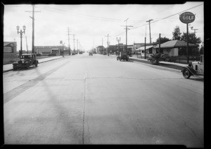 Intersection of West 60th Place and South Western Avenue, Pontiac sedan, Southern California, 1935