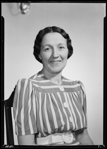 Club women endorsing fresh vegetables, Southern California, 1940