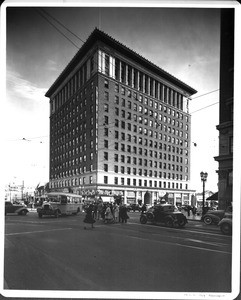 A view of the Taft Building, 1680 North Vine Street, Los Angeles, 1939