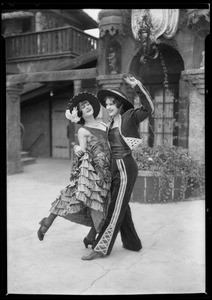 Spanish dancers, theatricals - Riverside fair pageant, Southern California, 1925