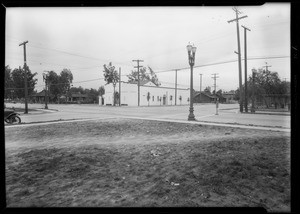 Chevrolet sedan, M. Polachek and intersection, Magnolia Boulevard and Bakman Avenue, North Hollywood, Southern California, 1932