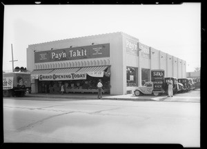 Opening of Pay'n Takit store, Southern California, 1932