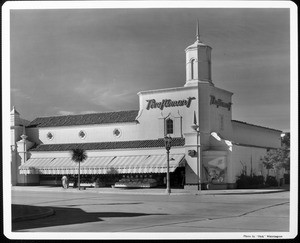 A Thriftimart on Degnan Boulevard in Leimert Park