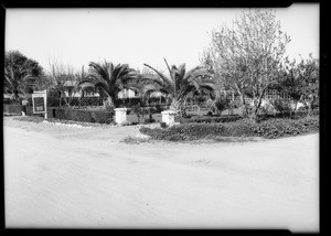 Driveway entrance, residence of George King, 7140 Van Nuys Boulevard, Van Nuys, CA, 1932