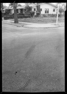 Intersection, 10th Avenue & West 36th Street, Dodge sedan belonging to Mr. Adler, assured, Ford coupe, license 85866, Los Angeles, CA, 1933