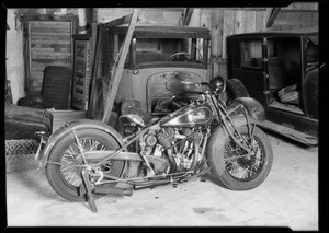 Motorcycle case near Saughes, Southern California, 1932