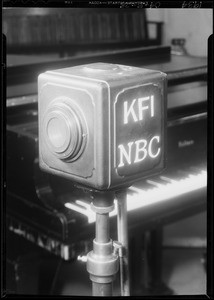 Microphone, Southern California, 1934