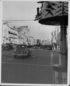 Looking east along Hollywood Boulevard from the corner of Highland Avenue at Christmastime