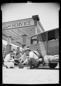 Camper using Purr-Pull gas, Southern California, 1932