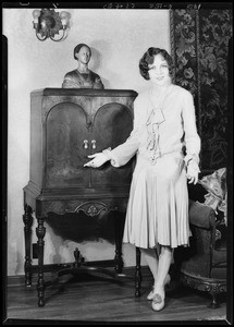 Jacqueline Logan at her home, Southern California, 1928