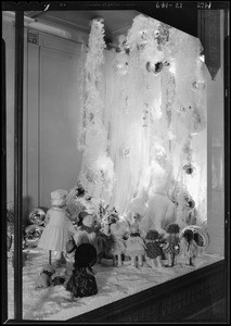 Christmas windows, J.W. Robinson Co., Southern California, 1929