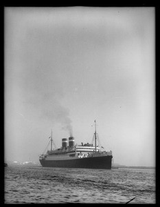 Boat Empress of Britain etc. at harbor, S.S. Pennsylvania, Southern California, 1933