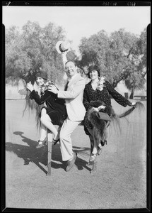 Hollywood breakfast club and Spanish entertainers at park, Los Angeles, CA, 1929