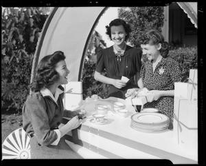 Publicity on wedding shower for Eloise Leipold, 161 North Hudson Avenue, Los Angeles, CA, 1940