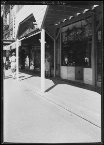 Sidewalk in front of 440 South Broadway, Los Angeles, CA, 1929