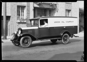 Union Oil truck, Southern California, 1930