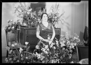 Mrs. Zillman & flowers, Los Angeles, CA, 1932