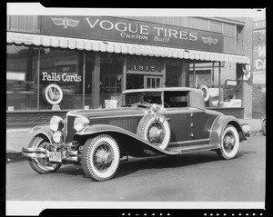 Paul Whiteman's Cord car, Southern California, 1929