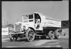 Dispatcher's office & truck, Southern California, 1927