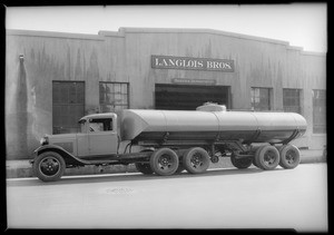 Ford oil tank attachment, Southern California, 1932