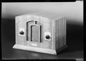 G.E. washing machine and table model radio, Southern California, 1934