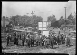 Crowd at auction lot at Santa Barbara & Vermont, Southern California, 1926