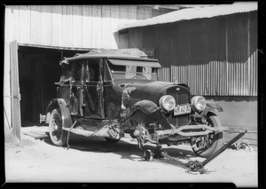 Lincoln sedan, P.J. Durbin, owner, Southern California, 1932