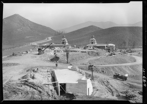 Hotel construction, Southern California, 1927