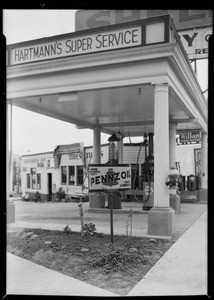 Hartmann's Super Service, 8554 Santa Monica Boulevard, West Hollywood, CA, 1930