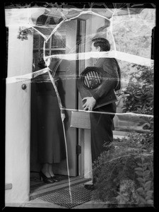 Radio chassis and repairman, Southern California, 1935