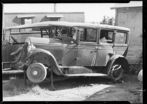 Paige sedan and intersection of Holt Avenue - Francisquito Avenue & Virginia Avenue, Baldwin Park, Southern California, 1933