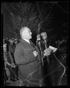 Mayor Bowron switching on Christmas Tree Lane lights and chorus, Los Angeles Memorial Coliseum, Los Angeles, CA‎, 1940