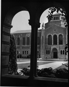 View of college library through arches on the University of California at Los Angeles (UCLA) Campus in Westwood