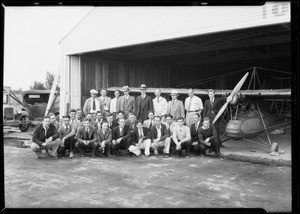 Aeronautics class at Cycloplane Co. hangar, Southern California, 1931