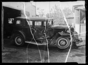 Wrecked Willys-Knight, Southern California, 1935