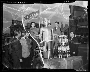Gallo Wines mechanical man and trailer, Hollywood Ranch Market, 1200 North Vine Street, Los Angeles, CA, 1940