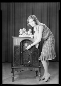 New model with & without dress, with Marion Shilling, Southern California, 1930