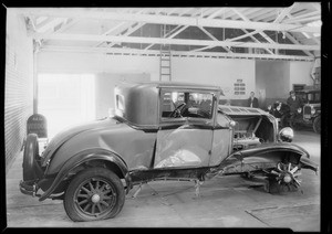 De Soto, R.W. William, owner, Intersection, Central & Los Feliz, Glendale, & Ford, Southern California, 1931