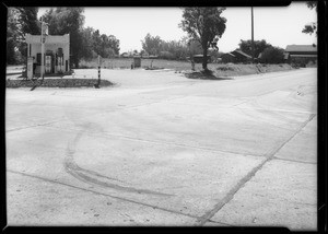 Intersection of 165th and South Figueroa Street and Lincoln Phaeton, Mr. Rankin, owner and assured, Los Angeles, CA, 1934