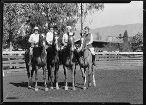 Group at Glendale Riding Academy, Glendale, CA, 1930