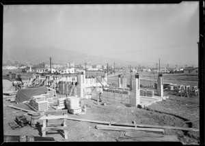 Progress of house in Glendale, CA, 1933