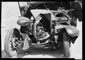 Wrecked Pontiac at 6511 South Avalon Boulevard, Los Angeles, CA, 1931