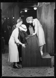 Children's foot x-ray machine, Southern California, 1934