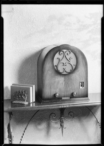 New table model, Plymouth Radio Corporation, Southern California, 1930