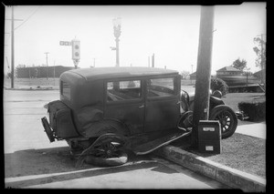 Intersection of West 3rd Street and South Fairfax Avenue, Ford and Essex collision, Los Angeles, CA, 1931